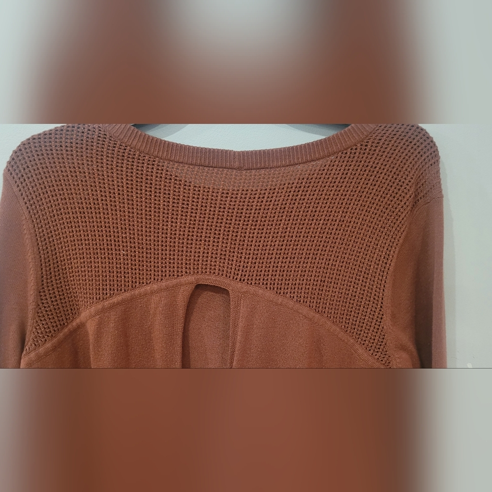 Lululemon Back To Balance Long Sleeve Sweater - Picture 4 of 7